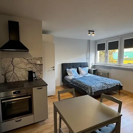 Nowoczesny Apartament Sky Tower Blisko Centrum 弗罗茨瓦夫