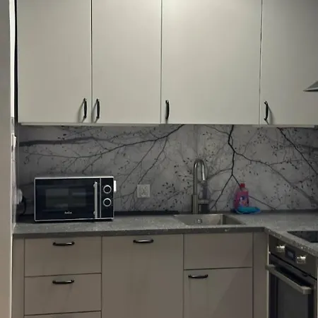 Sky Tower Z Parkingiem Apartman